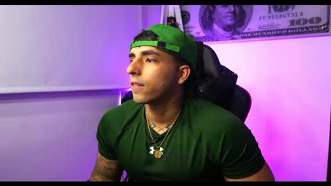 Darius Phoenix  online show from 02/12/25, 04:54