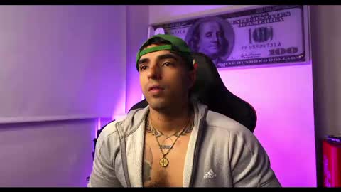 Darius Phoenix  online show from 02/14/25, 04:37