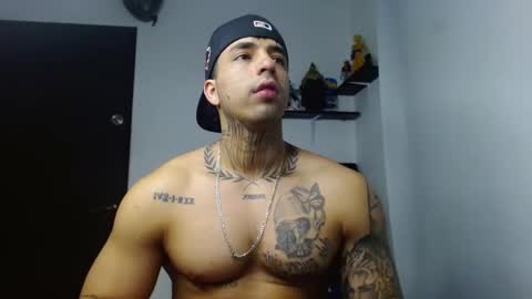 Snapshot of darius_phoenix chatting on 01/09/26, 10:44 Darius Phoenix online show from 01/09/26, 10:44