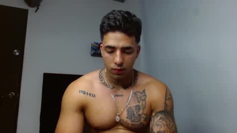 Snapshot of darius_phoenix chatting on 02/08/26, 12:25 Darius Phoenix online show from 02/08/26, 12:25