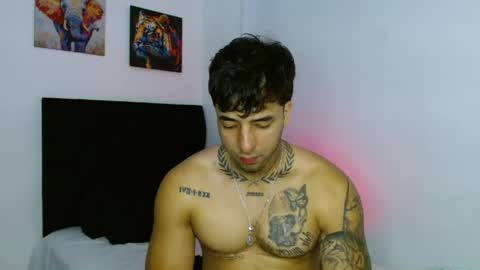 Snapshot of darius_phoenix chatting on 05/15/26, 06:26 Darius Phoenix online show from 05/15/26, 06:26