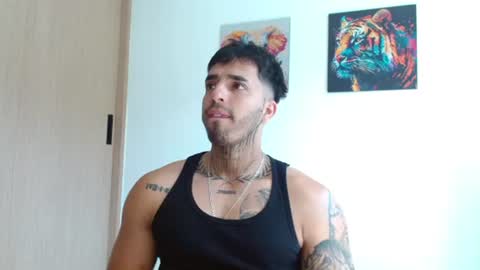 Snapshot of darius_phoenix chatting on 06/16/26, 05:37 Darius Phoenix online show from 06/16/26, 05:37