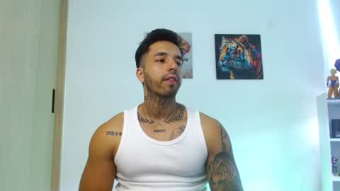 Snapshot of darius_phoenix chatting on 07/16/26, 04:35 Darius Phoenix online show from 07/16/26, 04:35