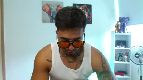 Snapshot of darius_phoenix chatting on 07/19/26, 07:17 Darius Phoenix online show from 07/19/26, 07:17