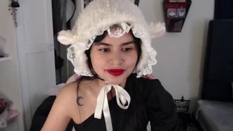 Moony online show from 12/24/24, 07:44