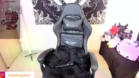 LUISA  online show from 06/19/26, 01:48