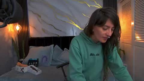 dark_dominika online show from 05/04/26, 12:56