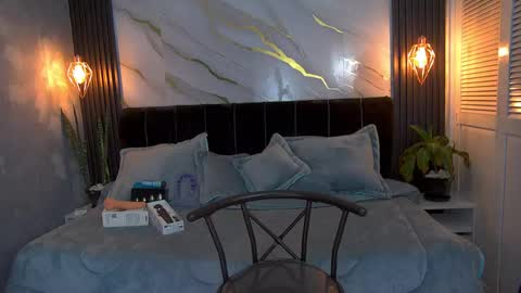dark_dominika online show from 05/13/26, 01:08