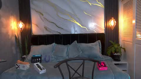dark_dominika online show from 05/14/26, 01:07