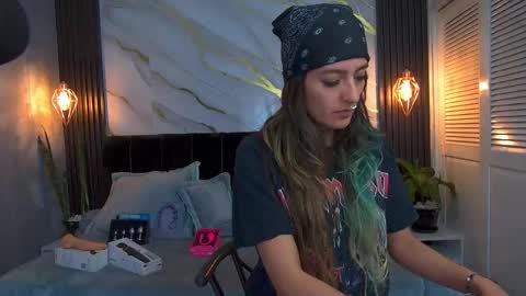 dark_dominika online show from 05/21/26, 01:07