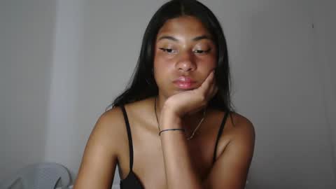 Sofia online show from 02/15/26, 04:25