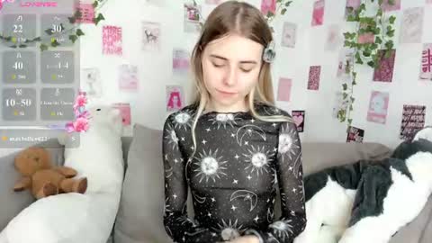 Ester online show from 06/17/26, 11:23