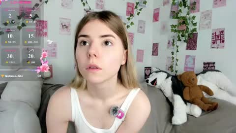Ester online show from 06/18/26, 10:09