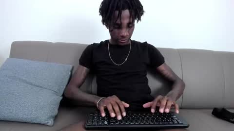 dark_fantasy9 online show from 03/25/26, 08:04