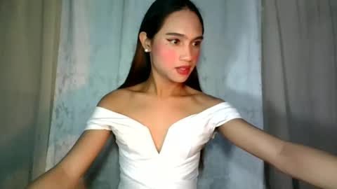 Snapshot of dark_hurohuro19 chatting on 01/19/25, 01:21 LIANNA online show from 01/19/25, 01:21