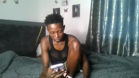 dark_mellanin online show from 05/26/26, 08:21