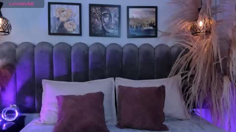 Nina online show from 10/22/25, 03:29