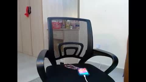 dark_qween online show from 03/08/25, 03:13