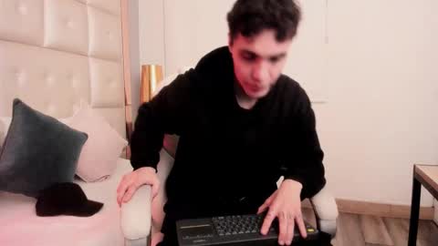 dark_sun333 online show from 01/11/26, 03:00