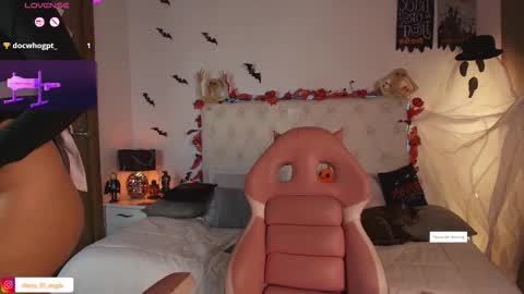 Angel Darcy  online show from 10/09/25, 10:19