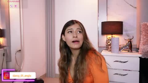 Angel Darcy  online show from 04/07/26, 11:15