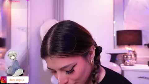 Angel Darcy  online show from 07/01/26, 11:48