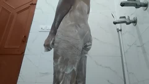 Snapshot of darkbud03 chatting on 10/27/25, 11:03 just a guy online show from 10/27/25, 11:03