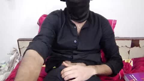 Snapshot of darkbud03 chatting on 11/24/25, 07:35 just a guy online show from 11/24/25, 07:35