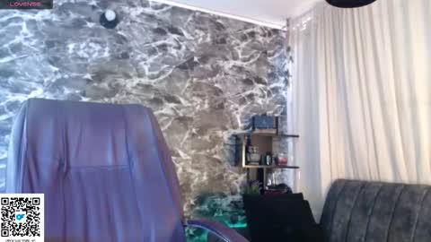 New account.  Help me reach 100 thumbs up  online show from 09/10/25, 06:08