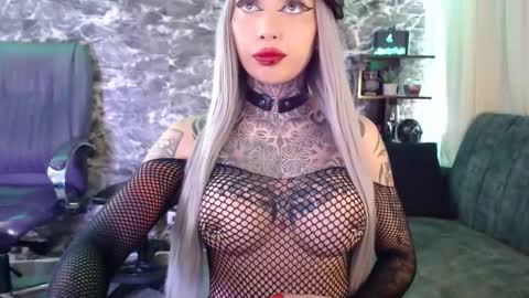 New account.  Help me reach 100 thumbs up  online show from 09/18/25, 06:10