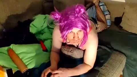 Snapshot of darkma191 chatting on 02/16/25, 05:04 Vicky Pink 3 Slave and kink online show from 02/16/25, 05:04