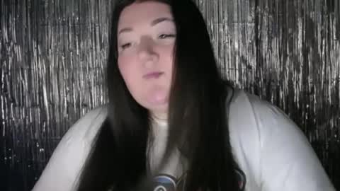 Julia online show from 07/09/26, 12:31