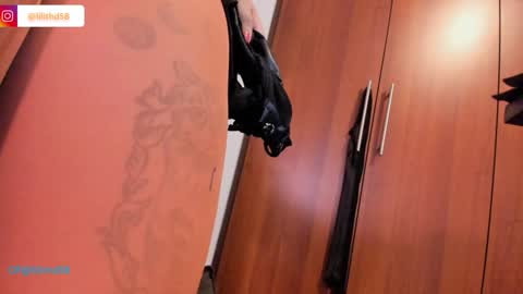 Snapshot of darknes_lilith18 chatting on 12/19/24, 01:50 darknes_lilith18 online show from 12/19/24, 01:50