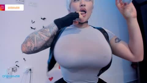 Snapshot of darknes_lilith18 chatting on 02/22/25, 01:22 darknes_lilith18 online show from 02/22/25, 01:22