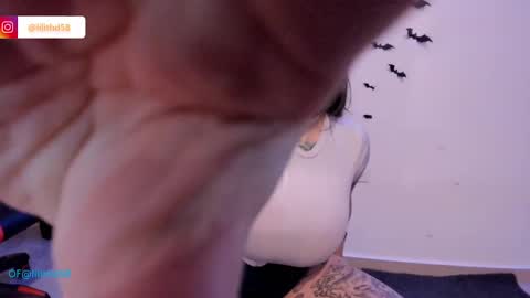 Snapshot of darknes_lilith18 chatting on 03/09/25, 03:22 darknes_lilith18 online show from 03/09/25, 03:22