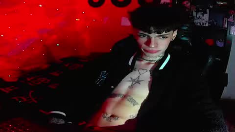 Snapshot of darkness_prince_x chatting on 09/13/25, 04:01 online show from 09/13/25, 04:01