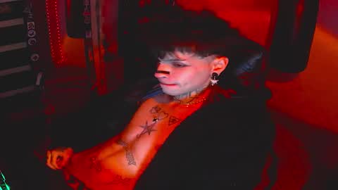 Snapshot of darkness_prince_x chatting on 11/08/25, 03:39 online show from 11/08/25, 03:39