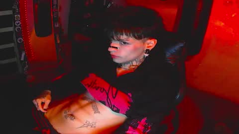 Snapshot of darkness_prince_x chatting on 11/10/25, 06:34 online show from 11/10/25, 06:34