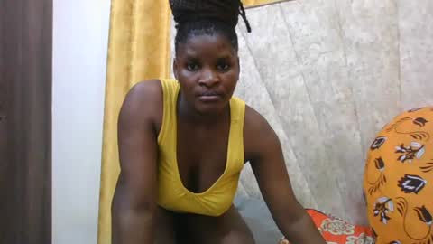 SHANICE online show from 10/31/25, 12:11