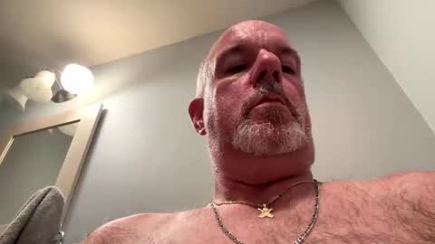 darknite083072 online show from 09/11/25, 10:54