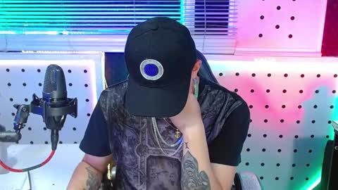 Snapshot of darko0717 chatting on 01/18/26, 11:30 DARKO0717 online show from 01/18/26, 11:30