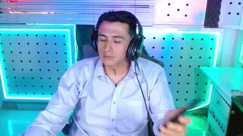 Snapshot of darko0717 chatting on 02/04/26, 06:36 DARKO0717 online show from 02/04/26, 06:36