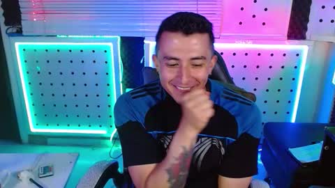 Snapshot of darko0717 chatting on 02/12/26, 01:44 DARKO0717 online show from 02/12/26, 01:44