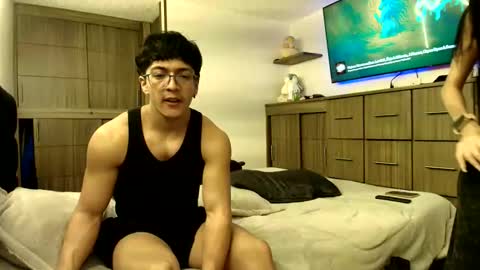 Snapshot of darkpleasuress chatting on 12/20/25, 07:48 darkpleasuress online show from 12/20/25, 07:48