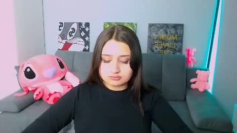 Amelie online show from 04/14/26, 05:30