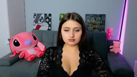 Amelie online show from 04/15/26, 08:09