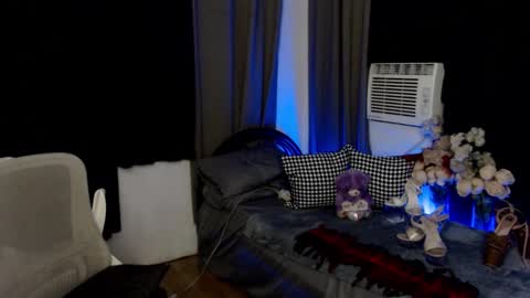 HAPPY BIRTHDAY MISTRESS MADRIANA online show from 12/17/25, 05:30