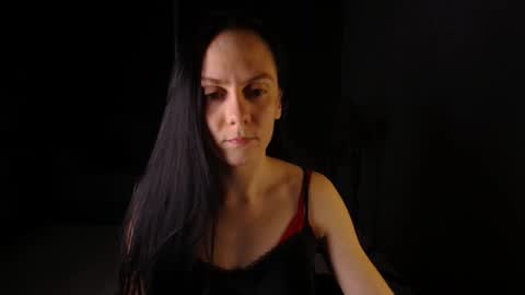 Snapshot of darkspark_ chatting on 11/05/25, 11:43 darkspark_ online show from 11/05/25, 11:43