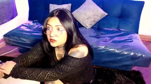 Snapshot of darksweetmini chatting on 02/27/26, 04:18 Darksweetmini online show from 02/27/26, 04:18