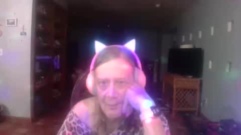darla_darling1222101 online show from 05/02/26, 12:21